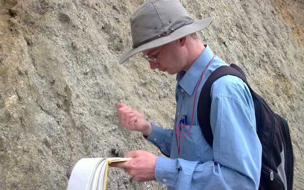 Geotourism on Palu Koro Earthquake Center (6 days / 5 Nights)